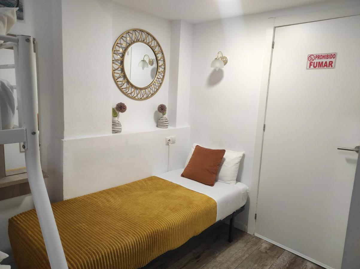 Hostal Olozaga Аликанте Экстерьер фото